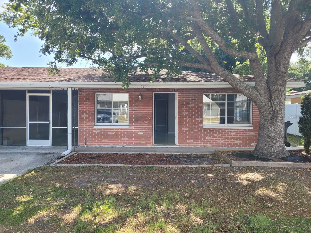 3776 59th Street N Saint Petersburg FL 33710 TB8528883 image1