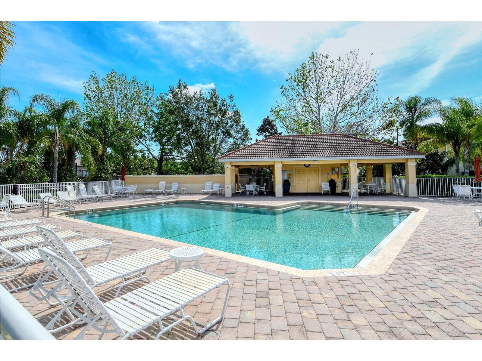 3776 82nd Avenue Circle E #103 Sarasota FL 34243 A4674281 image36