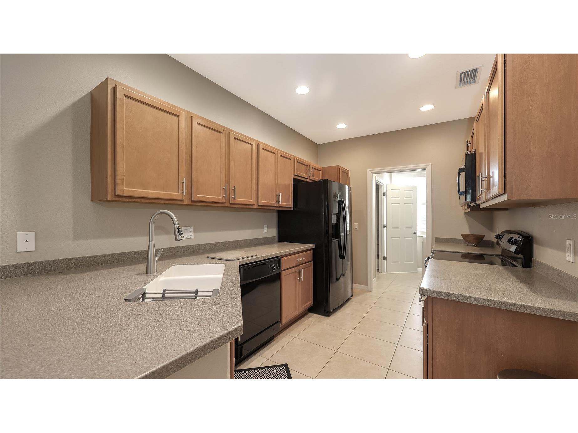 3776 82nd Avenue Circle E #103 Sarasota FL 34243 A4674281 image9