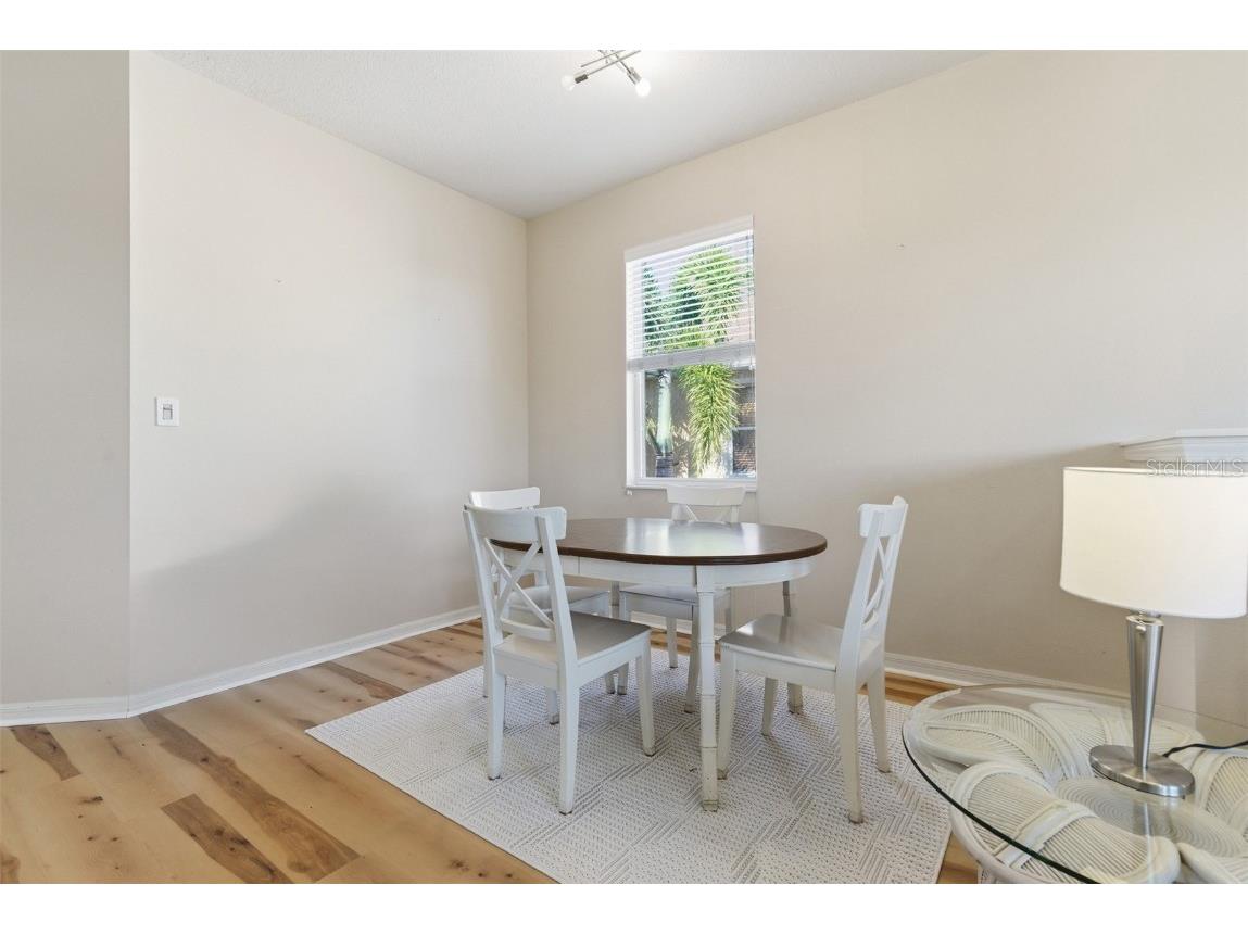 3778 Parkridge Circle #23-201 Sarasota FL 34243 A4672024 image18