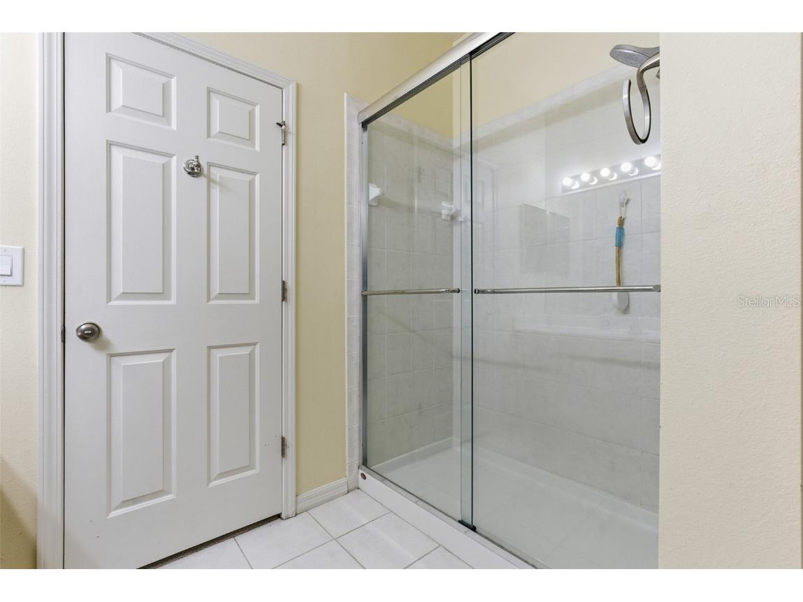 3778 Parkridge Circle #23-201 Sarasota FL 34243 A4672024 image25