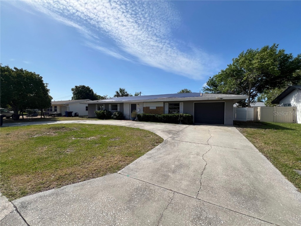 378 79th Avenue NE Saint Petersburg FL 33702 TB8383418 image1
