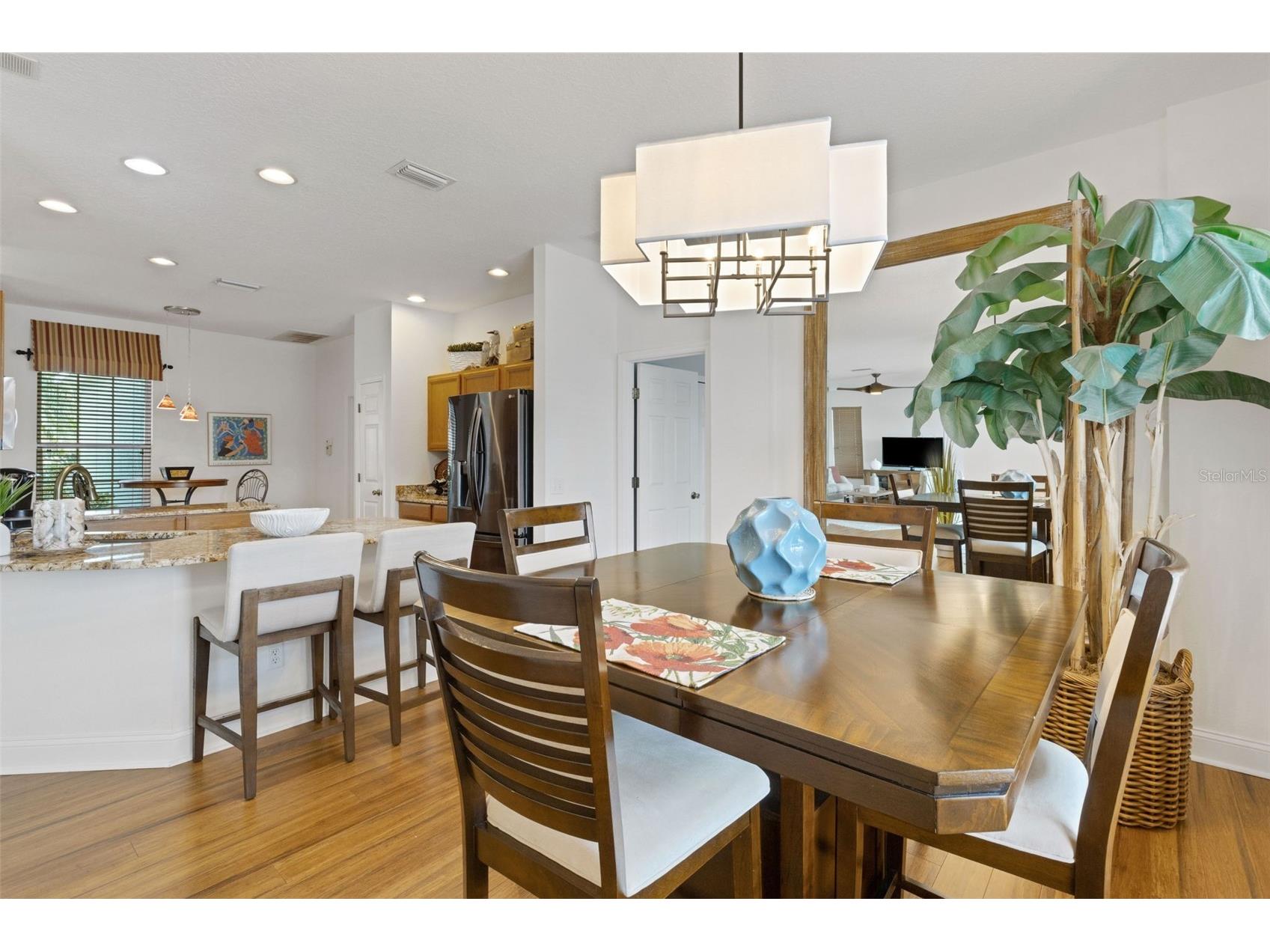 378 Londonderry Drive Sarasota FL 34240 A4689874 image11