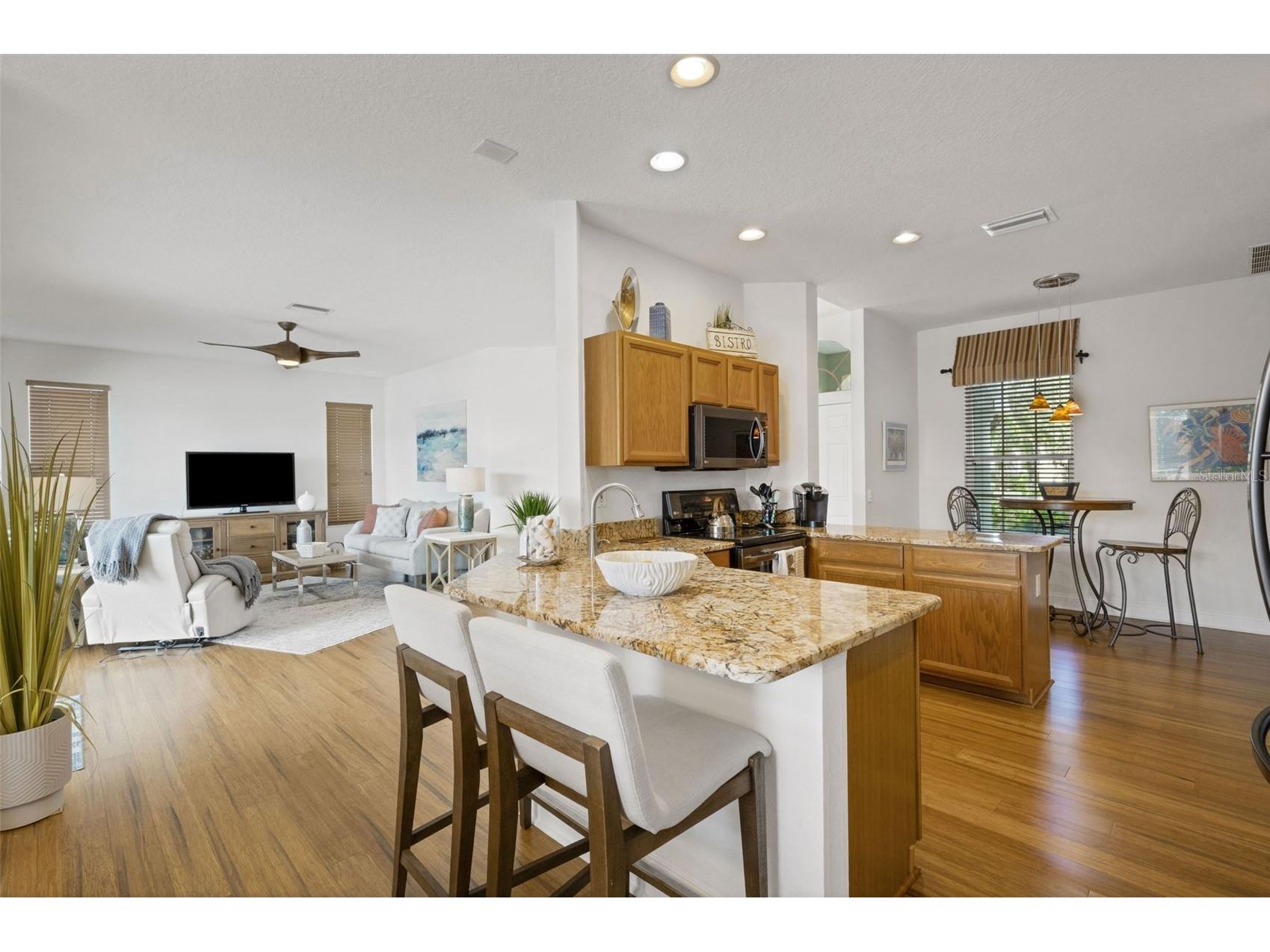 378 Londonderry Drive Sarasota FL 34240 A4689874 image12