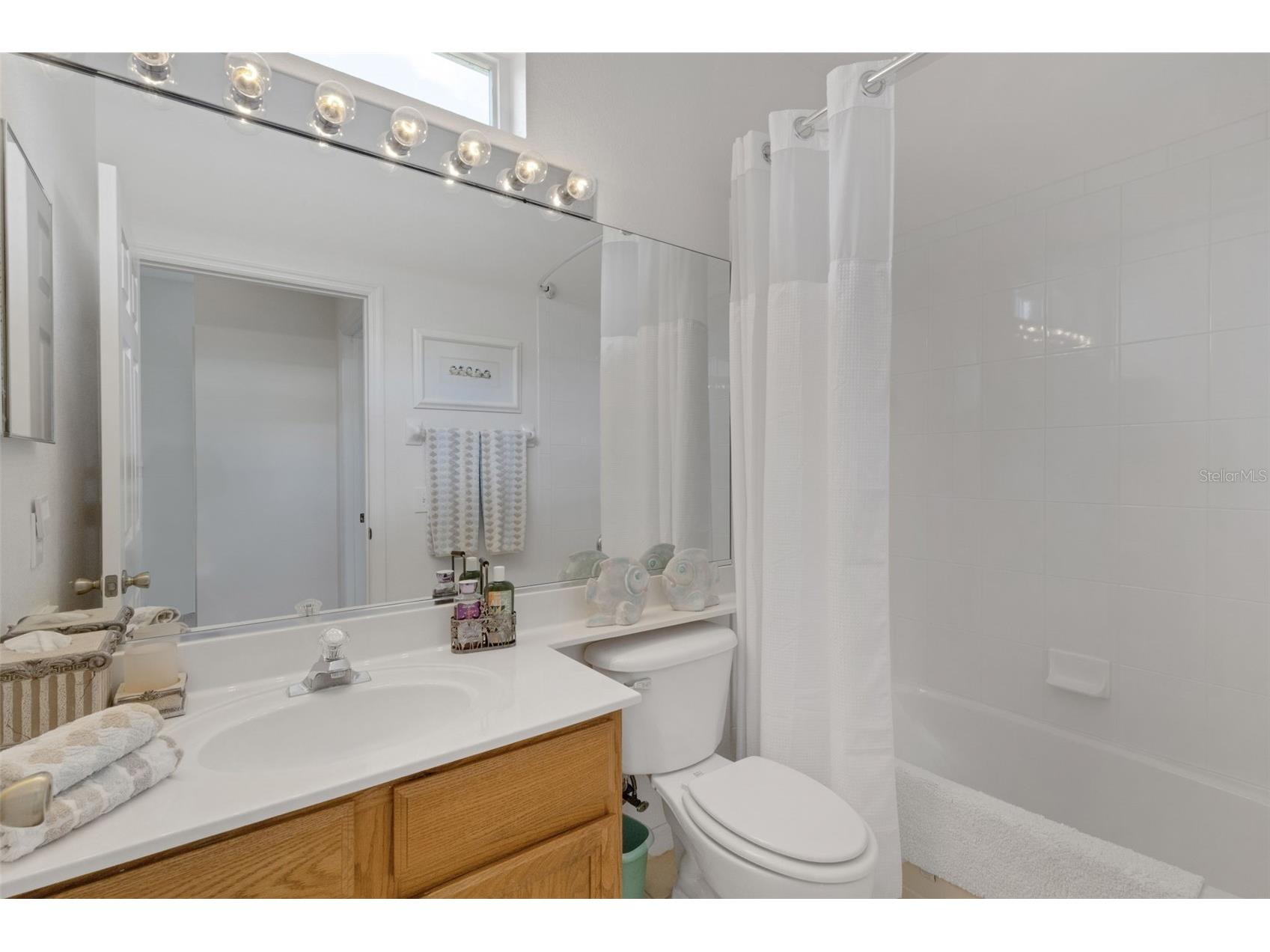 378 Londonderry Drive Sarasota FL 34240 A4689874 image16