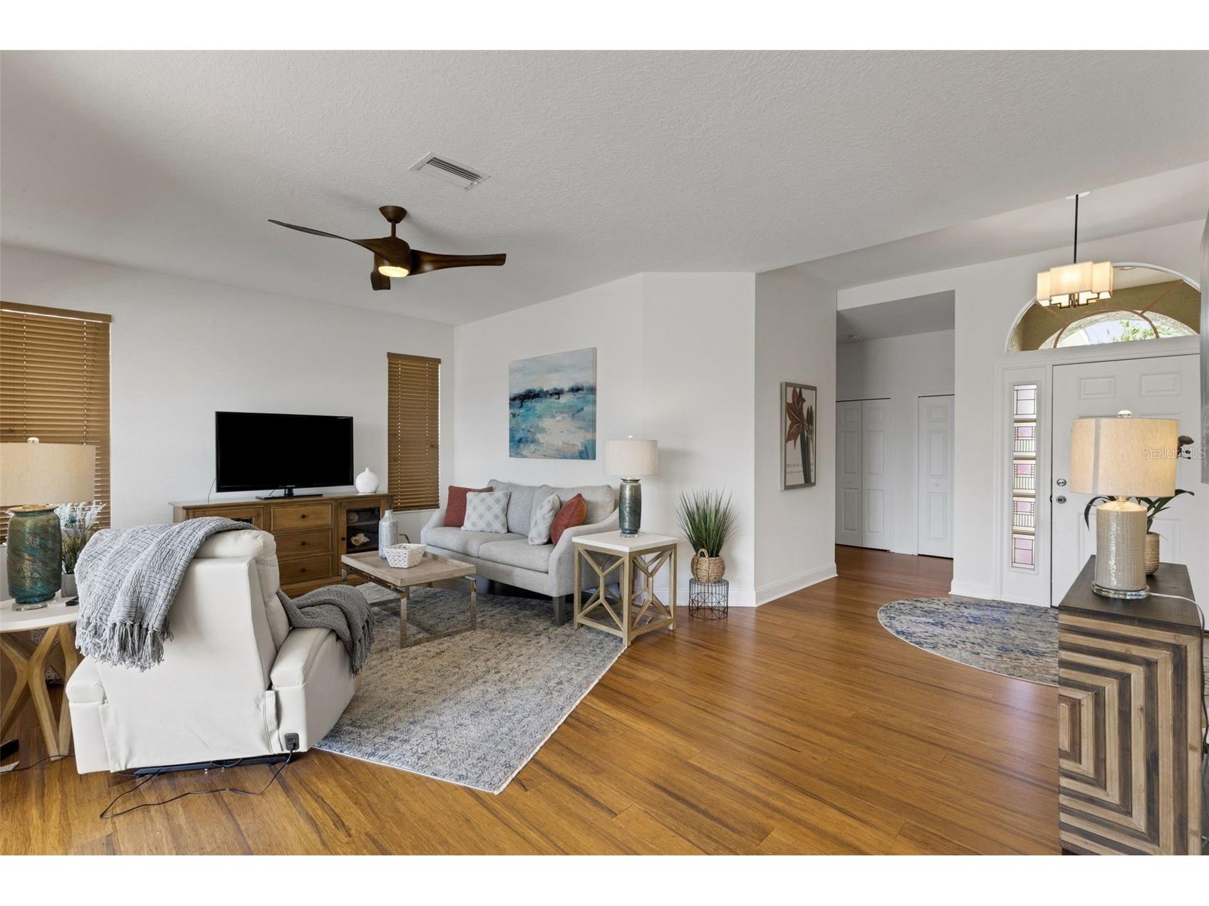 378 Londonderry Drive Sarasota FL 34240 A4689874 image8