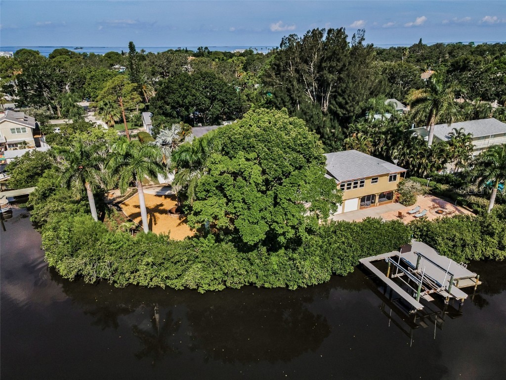 378 Tennessee Avenue Crystal Beach FL 34681 TB8422407 image1