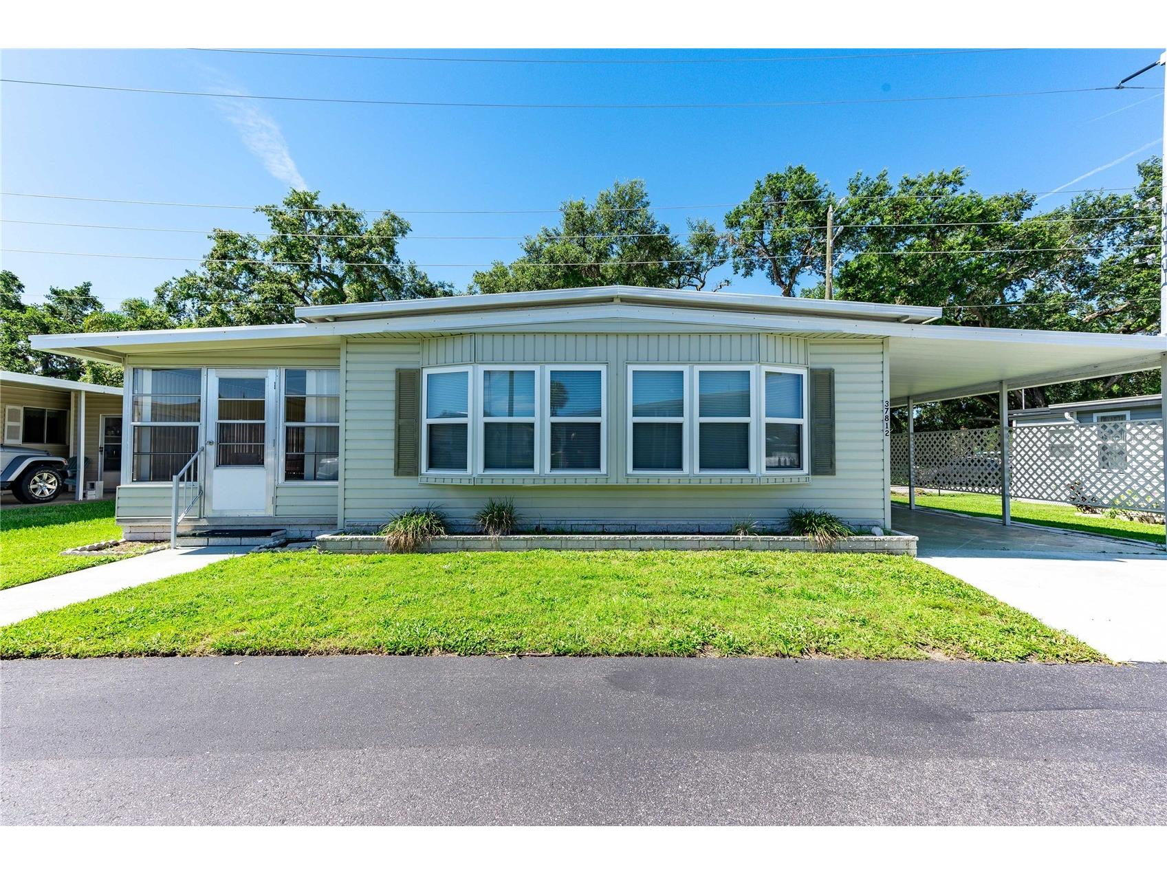 37812 Valencia Avenue Zephyrhills FL 33541 TB8472714 image1