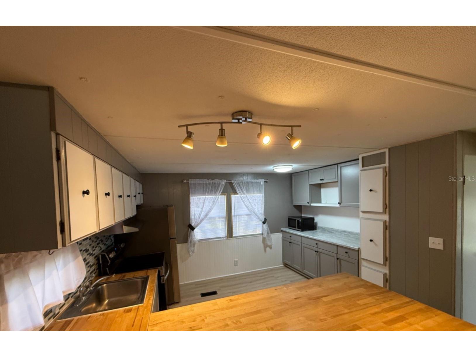 37814 Daughtery Road Zephyrhills FL 33541 TB8508285 image3