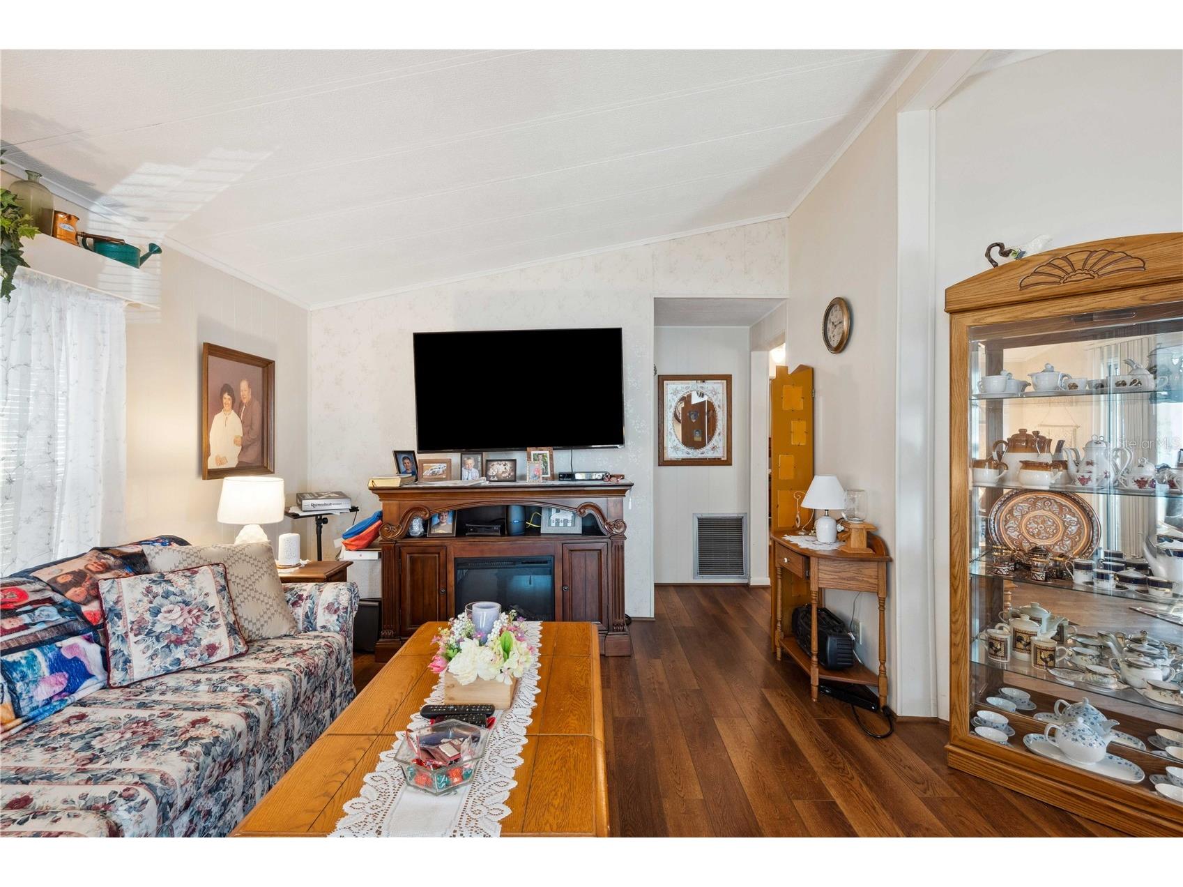 37827 Mission Hills Avenue Zephyrhills FL 33541 TB8485903 image12