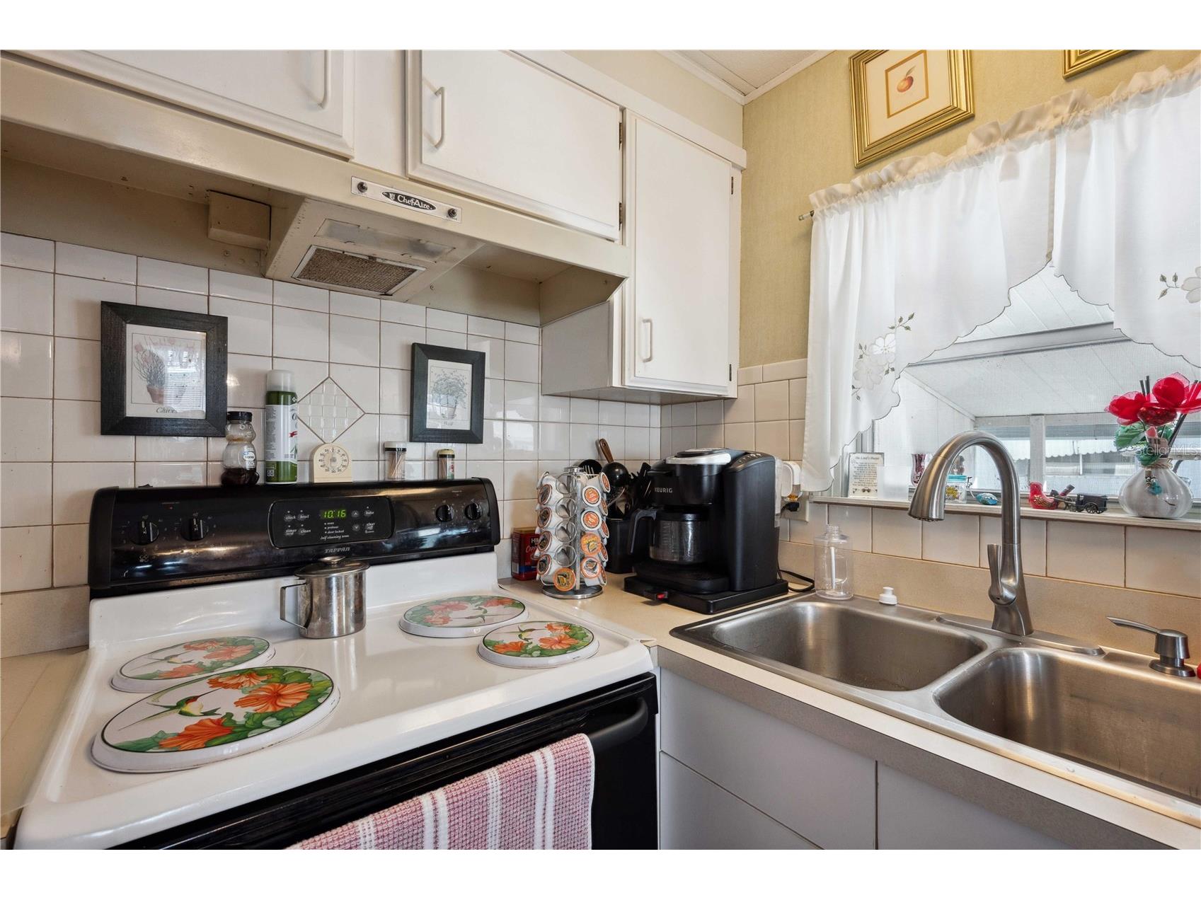 37827 Mission Hills Avenue Zephyrhills FL 33541 TB8485903 image9