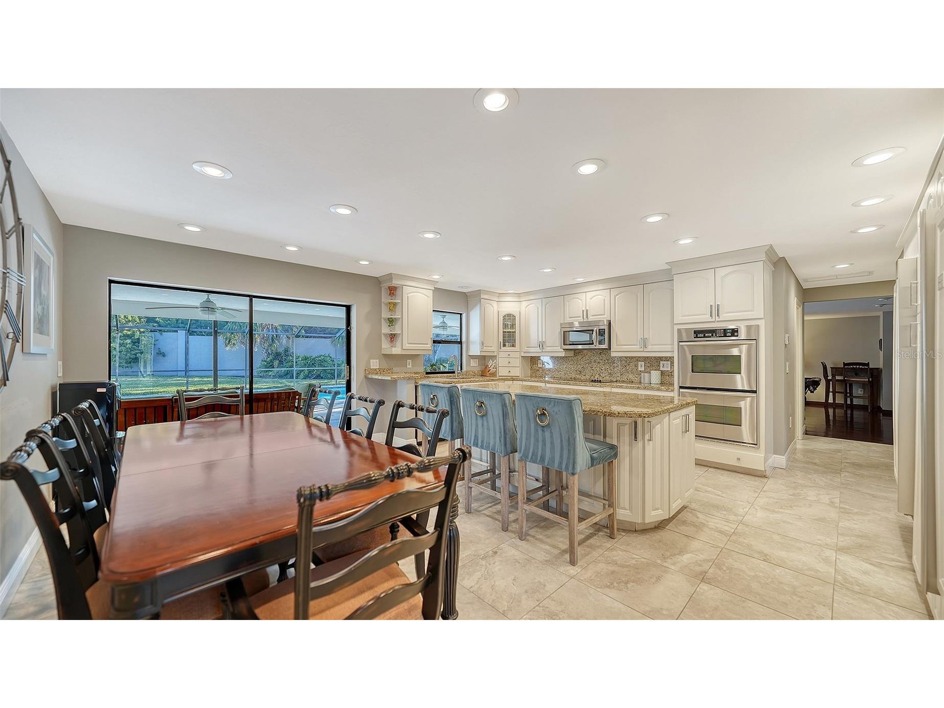 3783 Beneva Oaks Boulevard Sarasota FL 34238 A4680907 image9