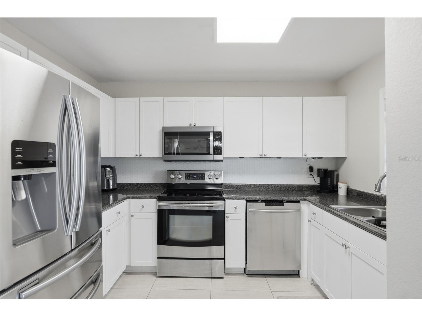 3783 Pompano #B Saint Petersburg FL 33705 - BIG BAYOU/TAMPA BAY TB8467347 image3