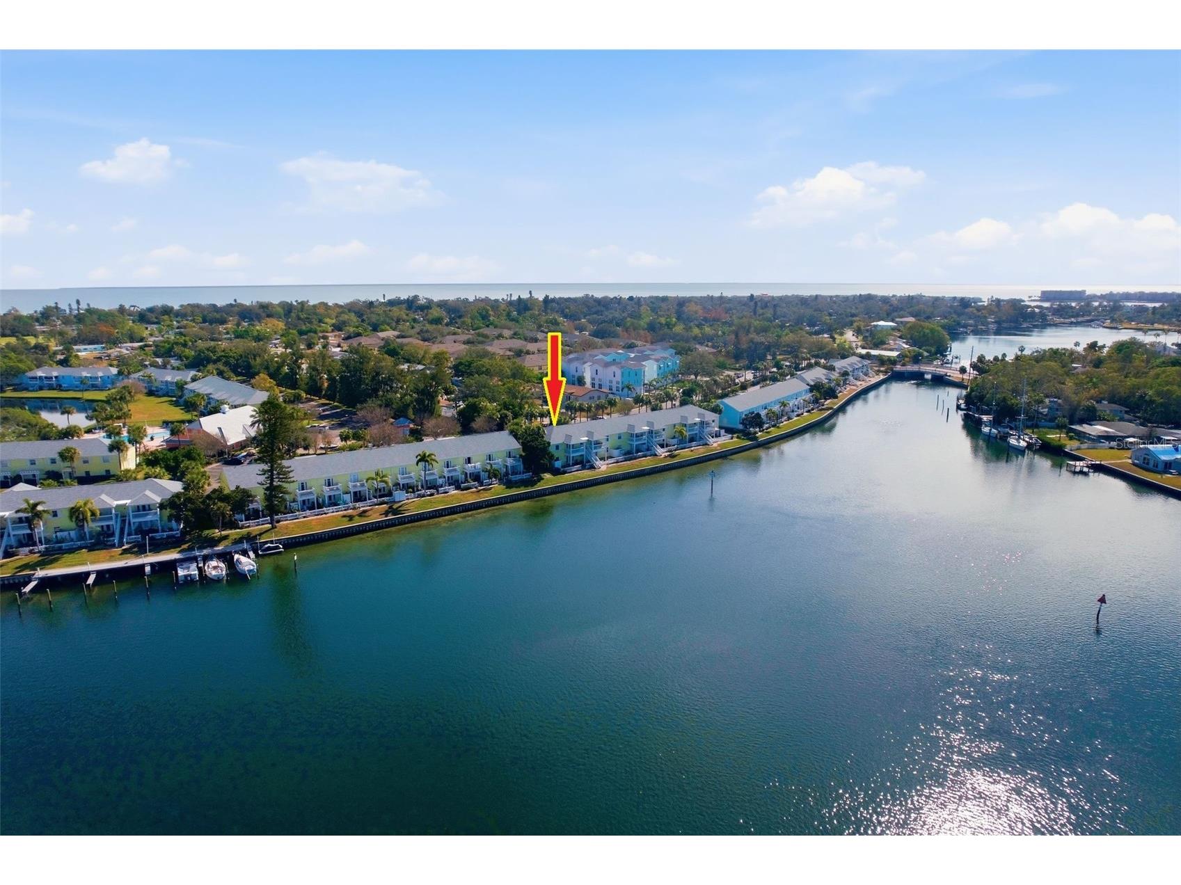 3783 Pompano #D Saint Petersburg FL 33705 - BIG BAYOU/TAMPA BAY TB8467431 image1