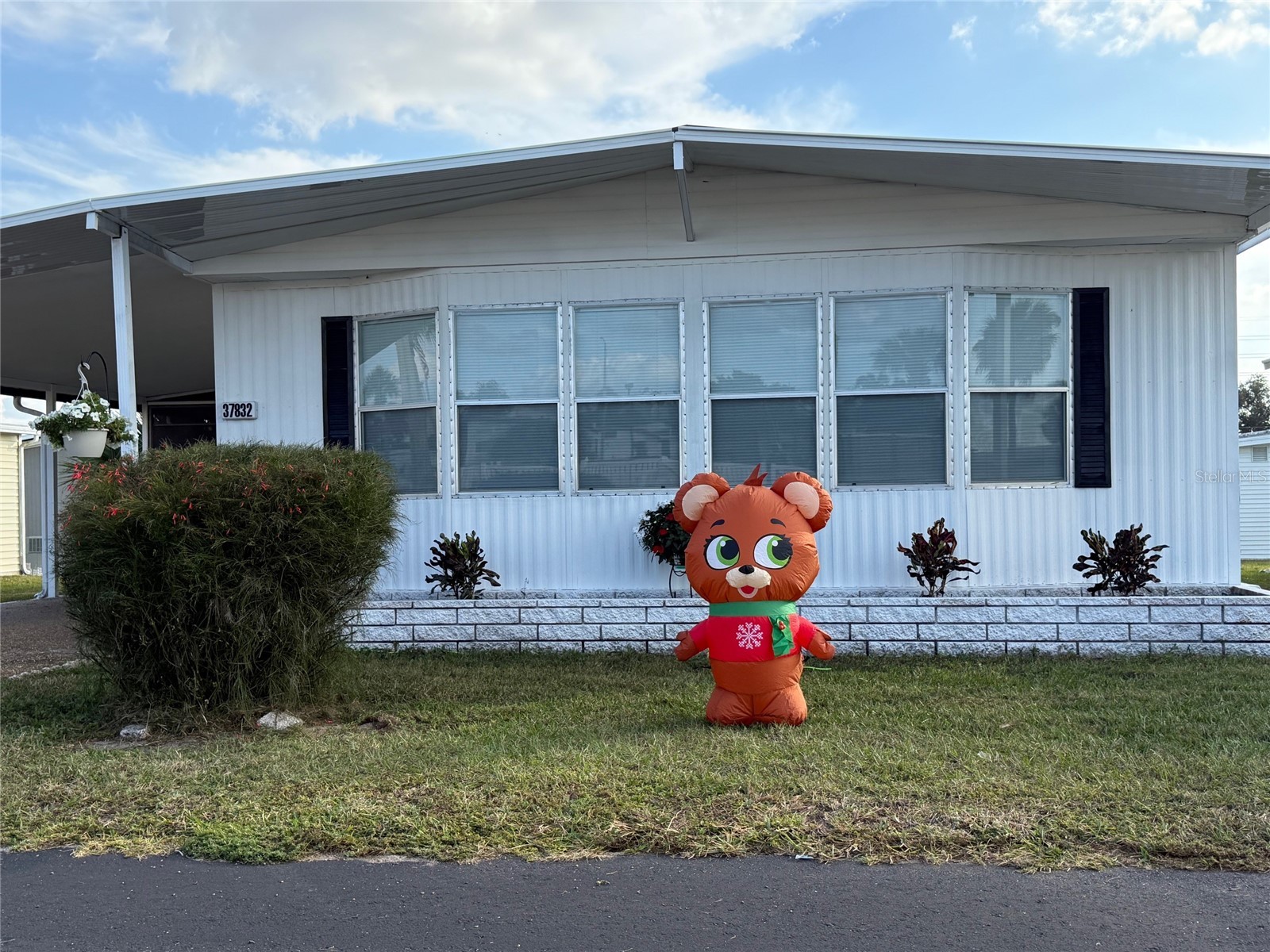 37832 Madeira Avenue Zephyrhills FL 33541 TB8389498 image2