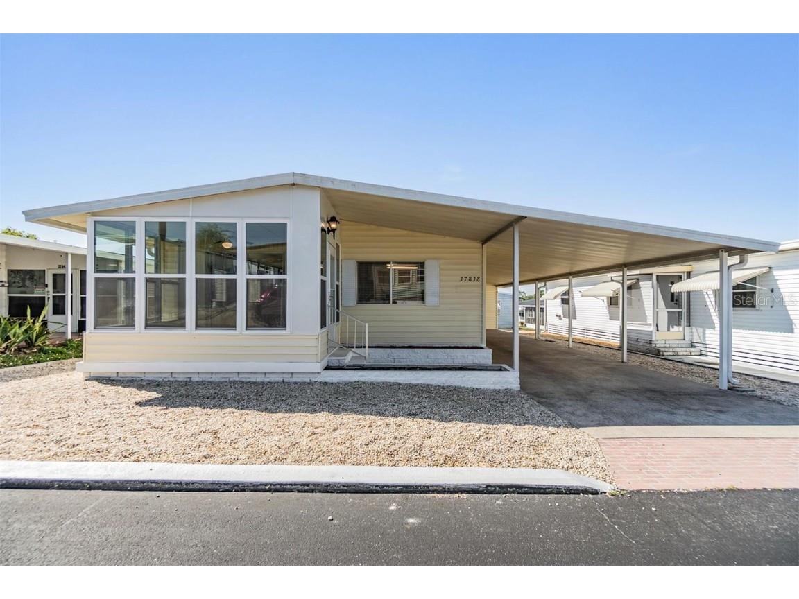 37838 Granada Avenue Zephyrhills FL 33541 TB8350991 image1