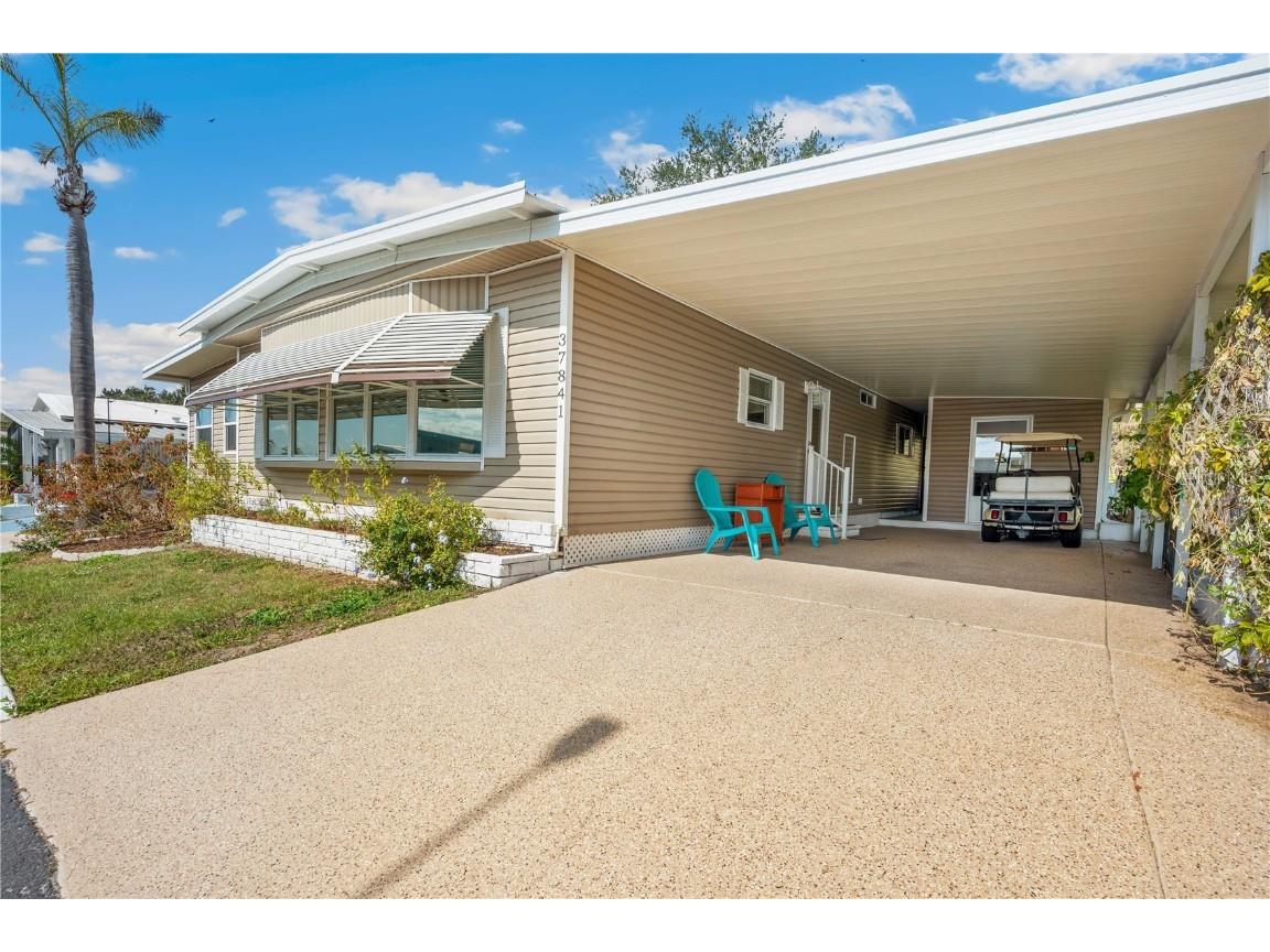 37841 Mission Hills Avenue Zephyrhills FL 33541 TB8349399 image1