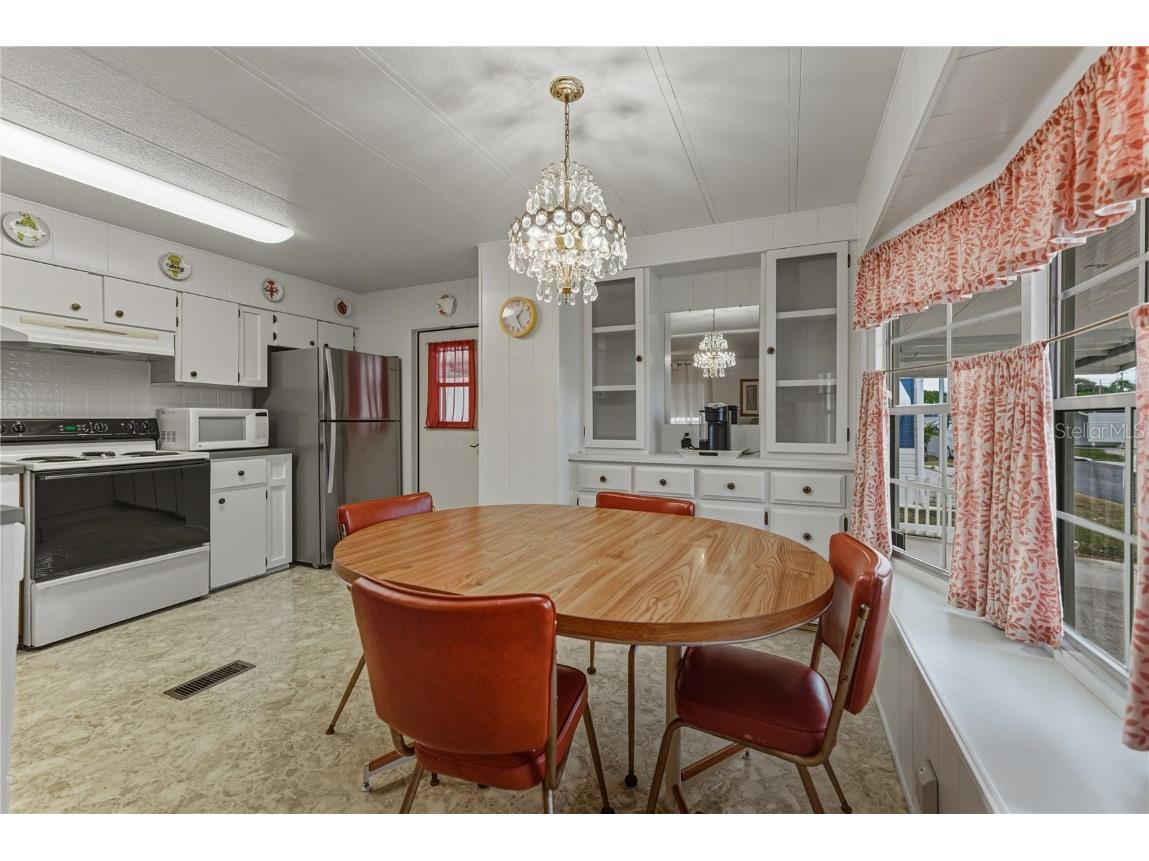 37843 Barcelona Avenue Zephyrhills FL 33541 TB8453012 image12