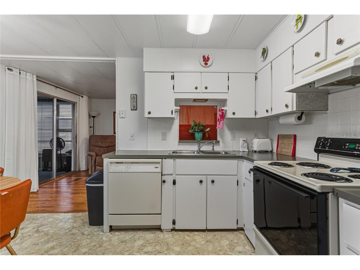 37843 Barcelona Avenue Zephyrhills FL 33541 TB8453012 image13