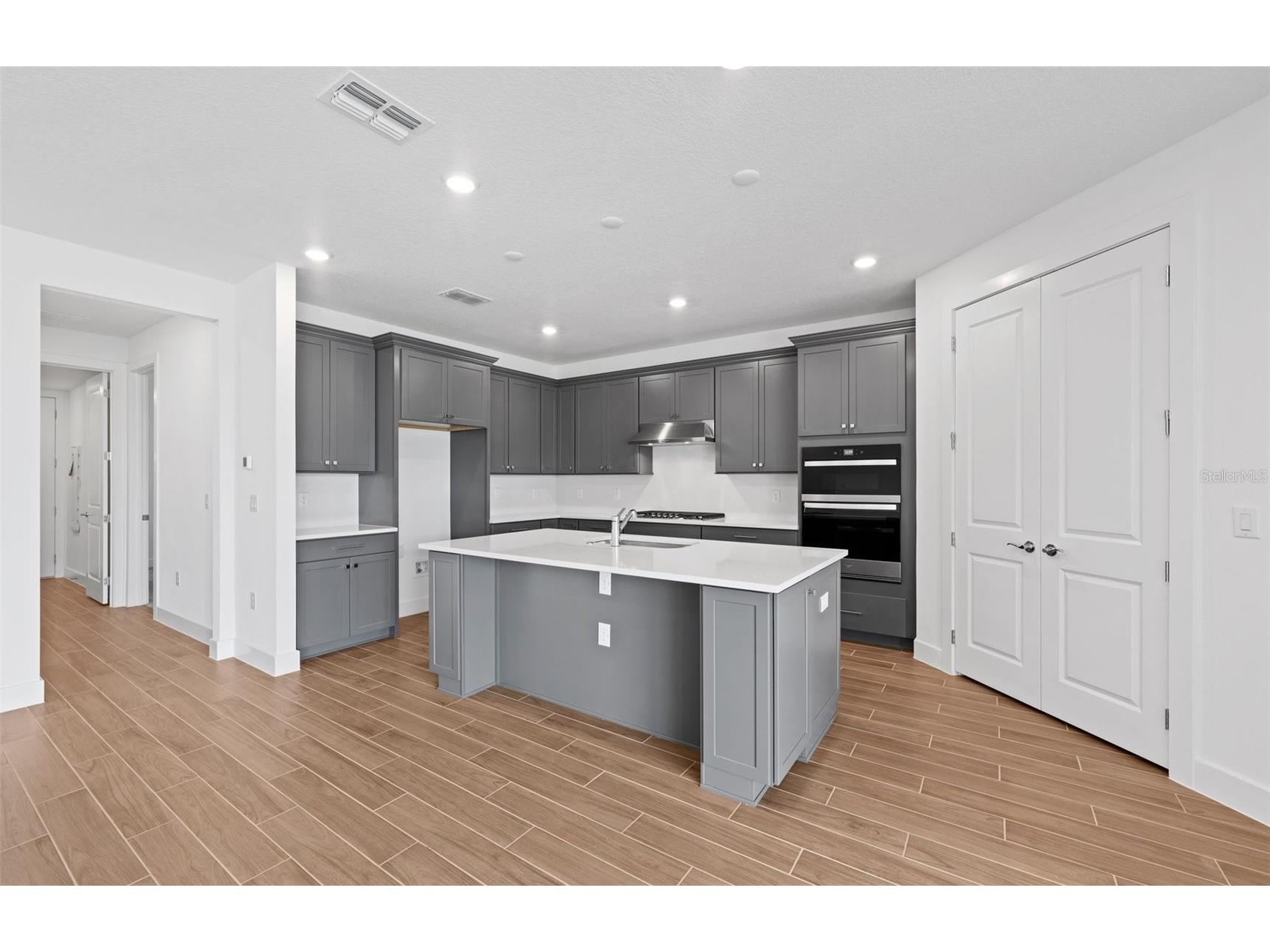 37864 Gunnison Drive Zephyrhills FL 33540 TB8468223 image4