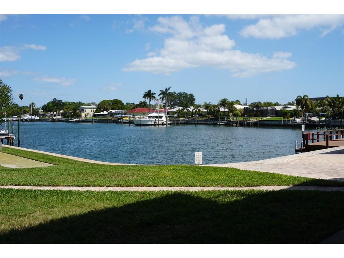 3789 46th Avenue S #104 Saint Petersburg FL 33711 U8250572 image1