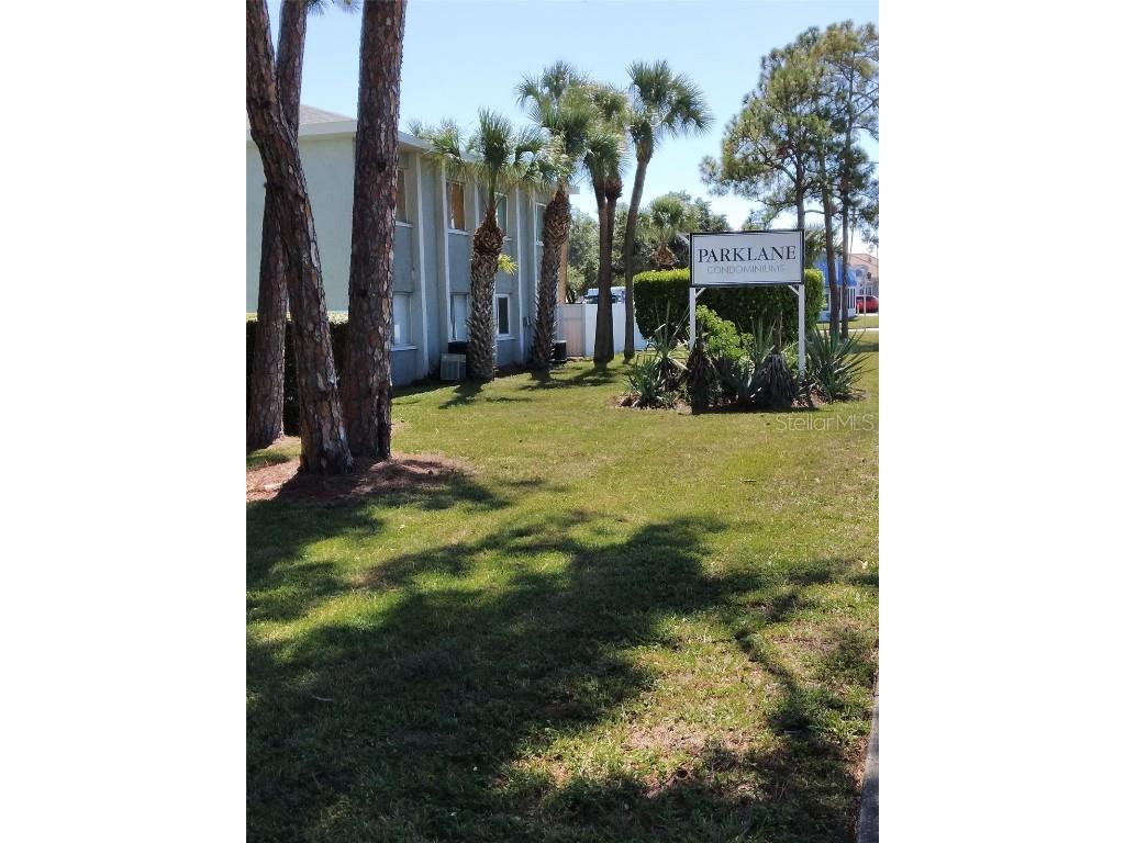 379 47th Avenue N #104 Saint Petersburg FL 33703 TB8374218 image1