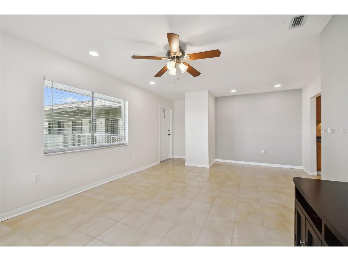 379 47th Avenue N #212 Saint Petersburg FL 33703 TB8440832 image20