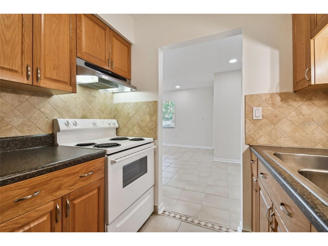 379 47th Avenue N #212 Saint Petersburg FL 33703 TB8440832 image29