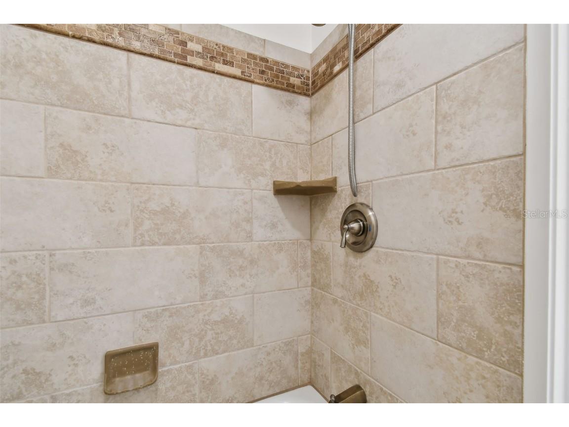 379 47th Avenue N #212 Saint Petersburg FL 33703 TB8440832 image40