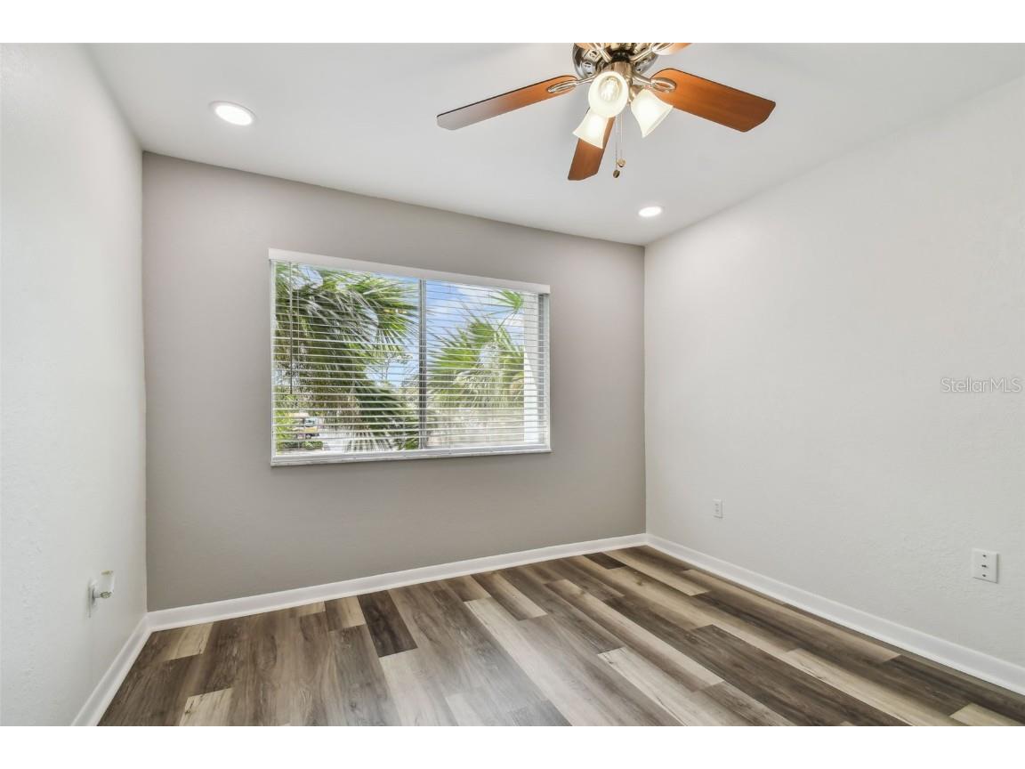 379 47th Avenue N #212 Saint Petersburg FL 33703 TB8440832 image44