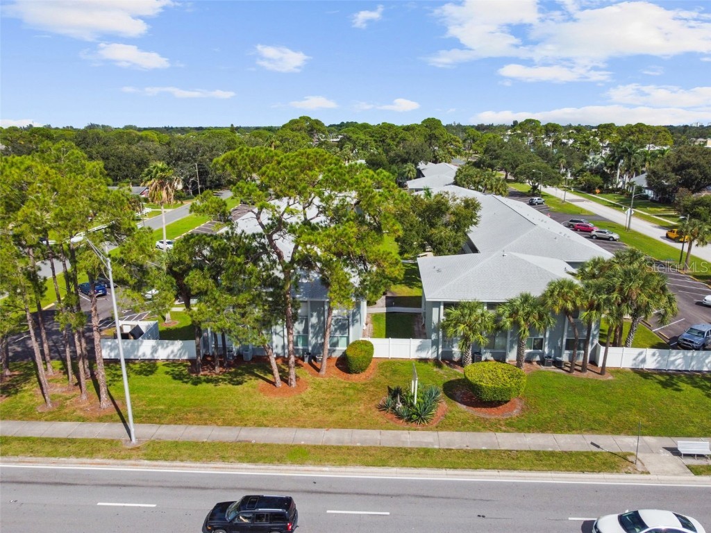 379 47th Avenue N #212 Saint Petersburg FL 33703 TB8440832 image5