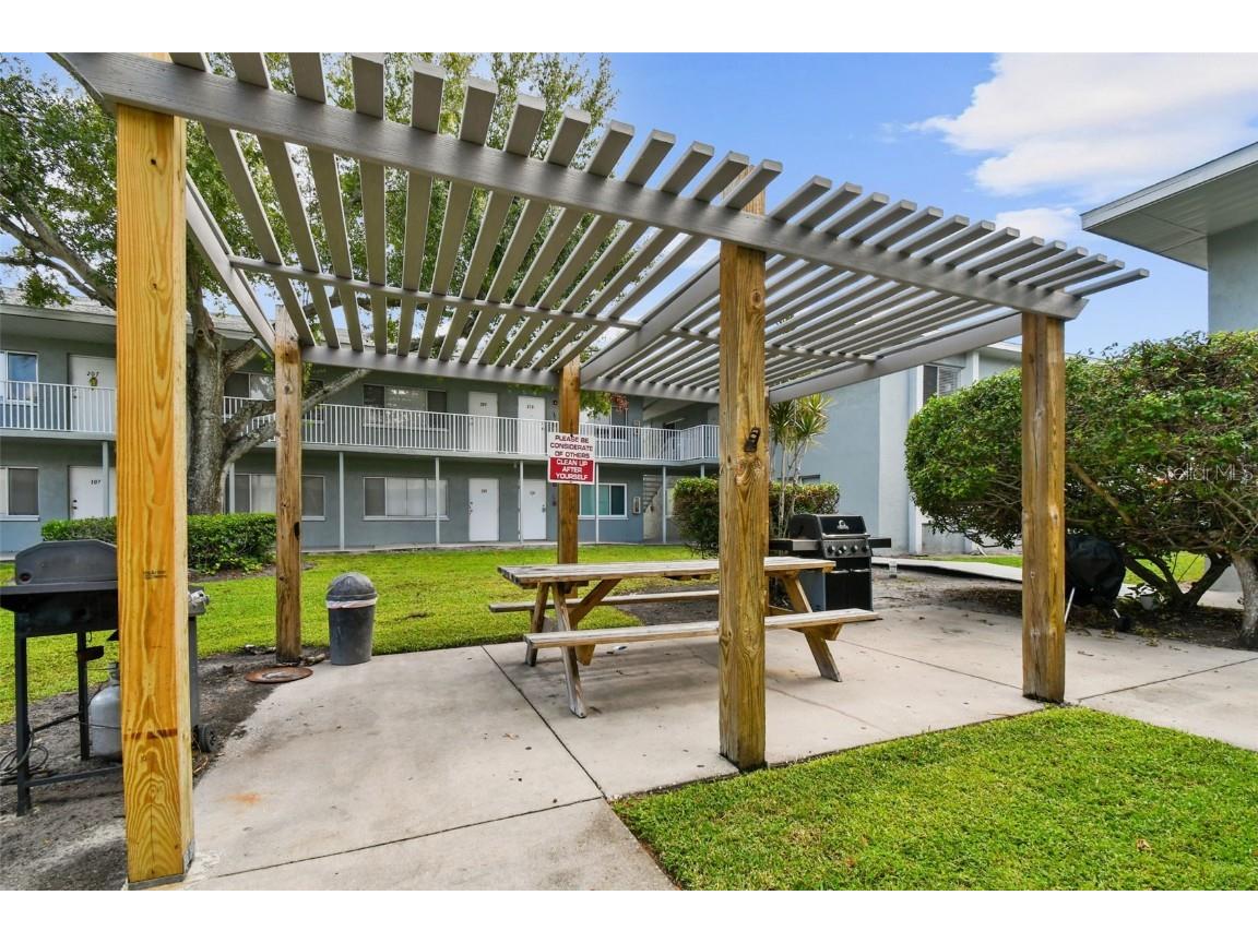 379 47th Avenue N #212 Saint Petersburg FL 33703 TB8440832 image51