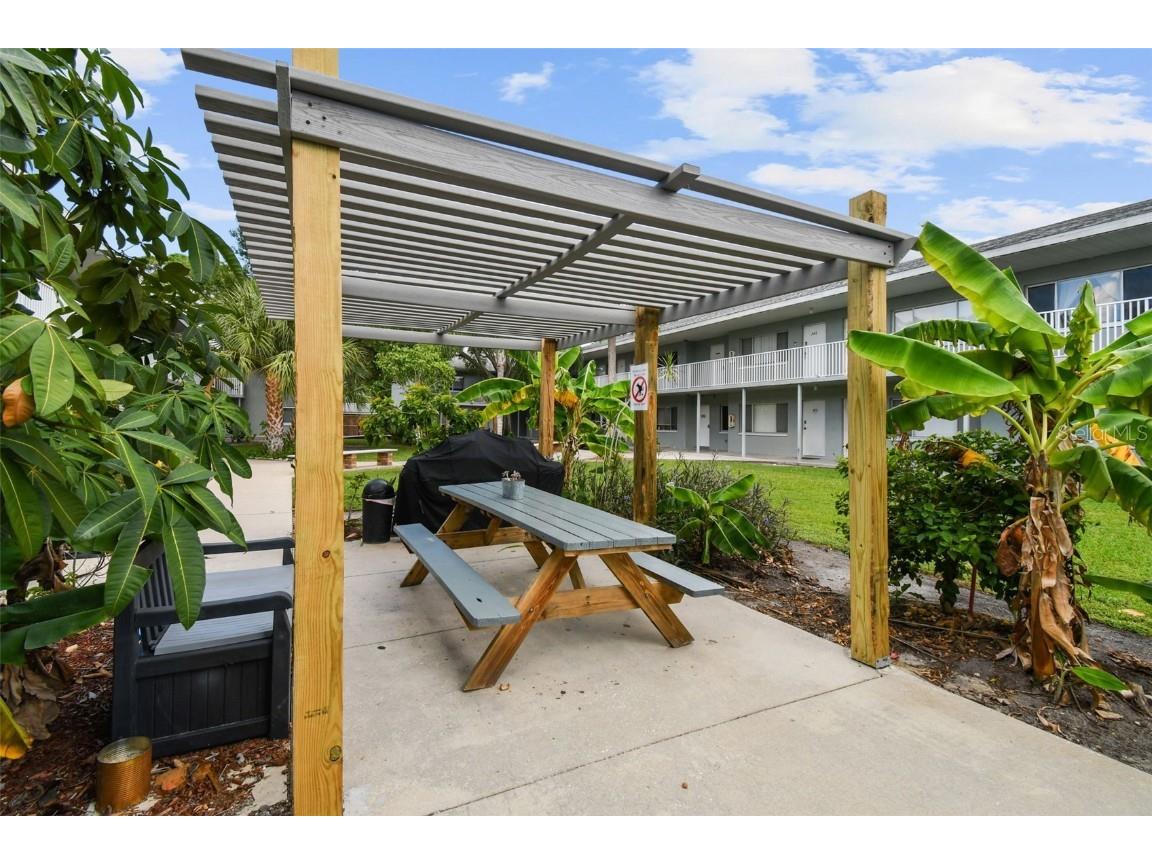 379 47th Avenue N #212 Saint Petersburg FL 33703 TB8440832 image56