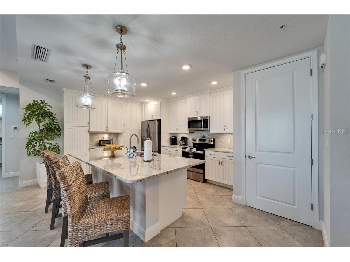 379 Aruba Circle #201 Bradenton FL 34209 TB8434371 image4