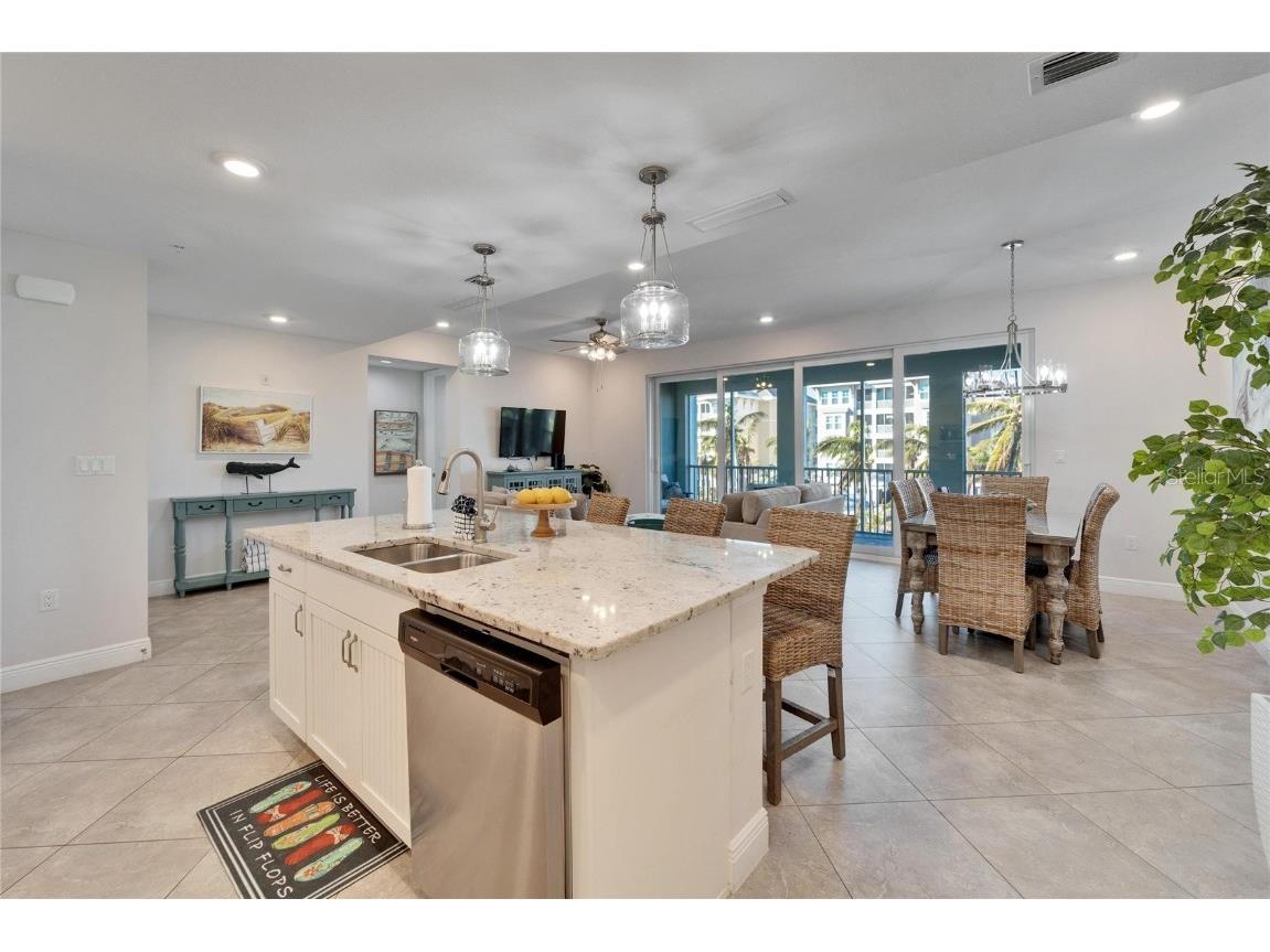 379 Aruba Circle #201 Bradenton FL 34209 TB8434371 image8