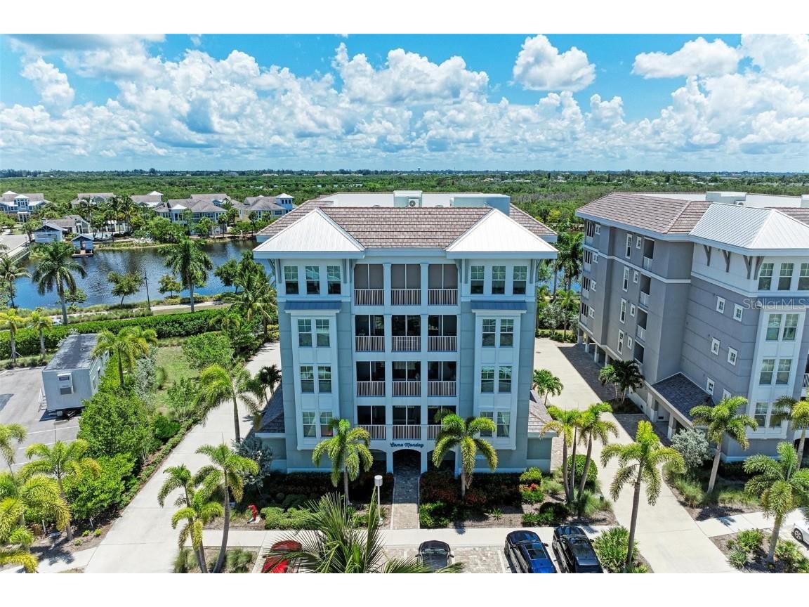 379 Aruba Circle #203 Bradenton FL 34209 - SAPPHIRE LAKEANNA MARIA SOUND A4617482 image1