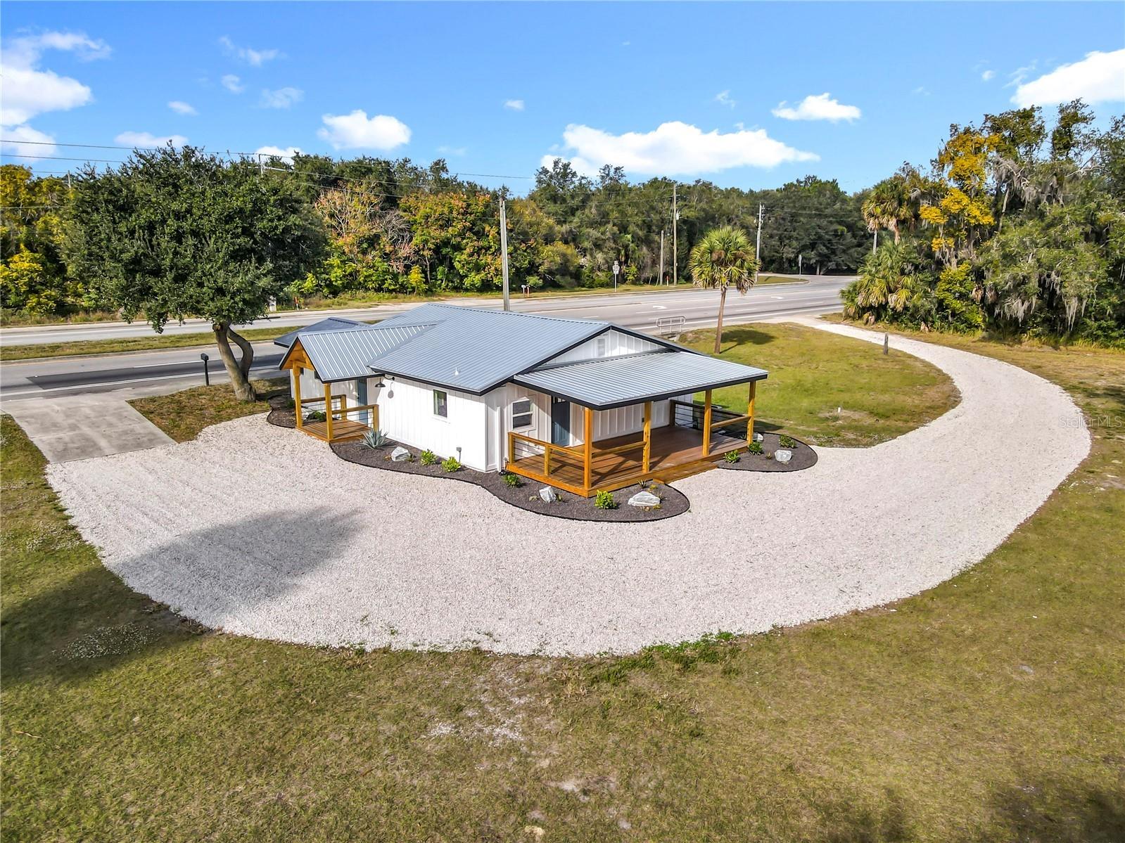 379 N Sr 415 Osteen FL 32764 V4946394 image1