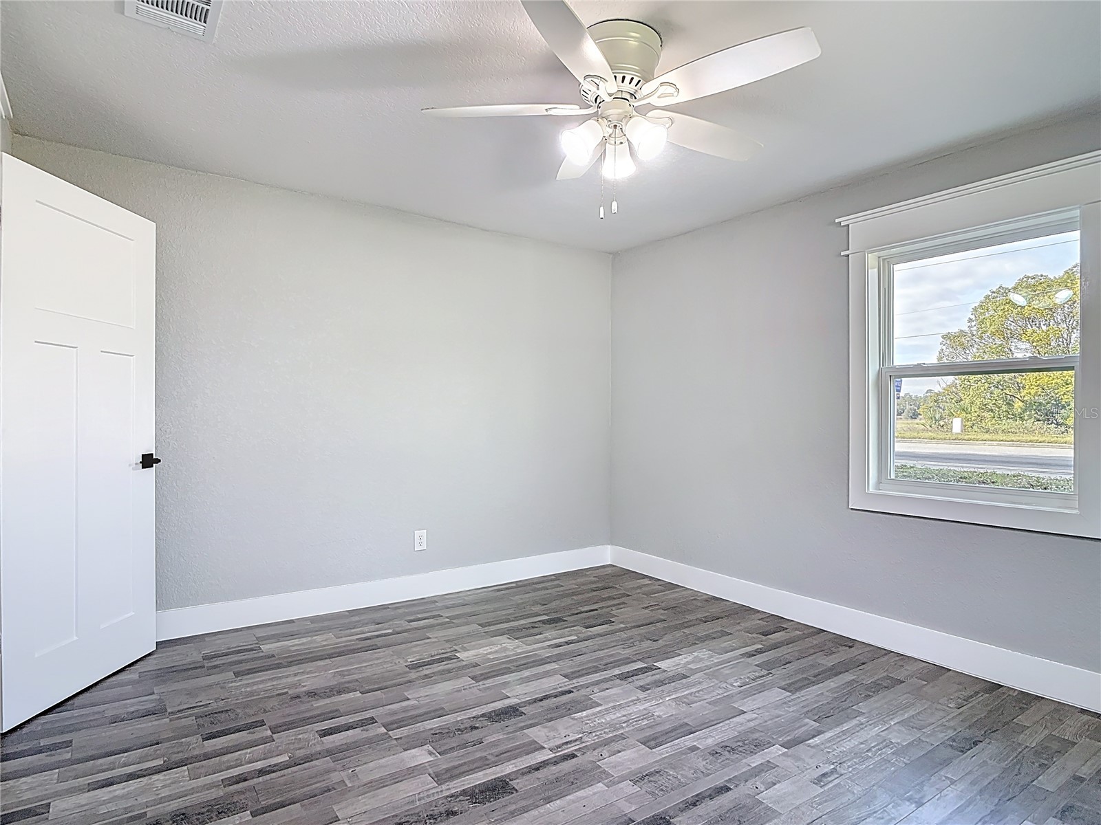 379 N Sr 415 Osteen FL 32764 V4946394 image36