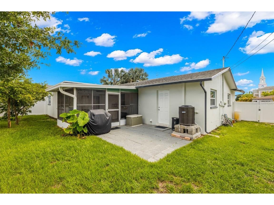 3790 60th Street N Saint Petersburg FL 33710 P4936871 image19