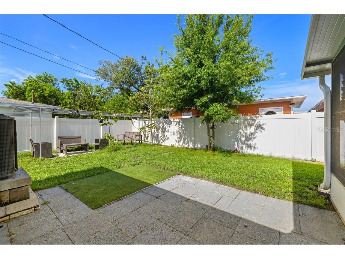 3790 60th Street N Saint Petersburg FL 33710 P4936871 image20