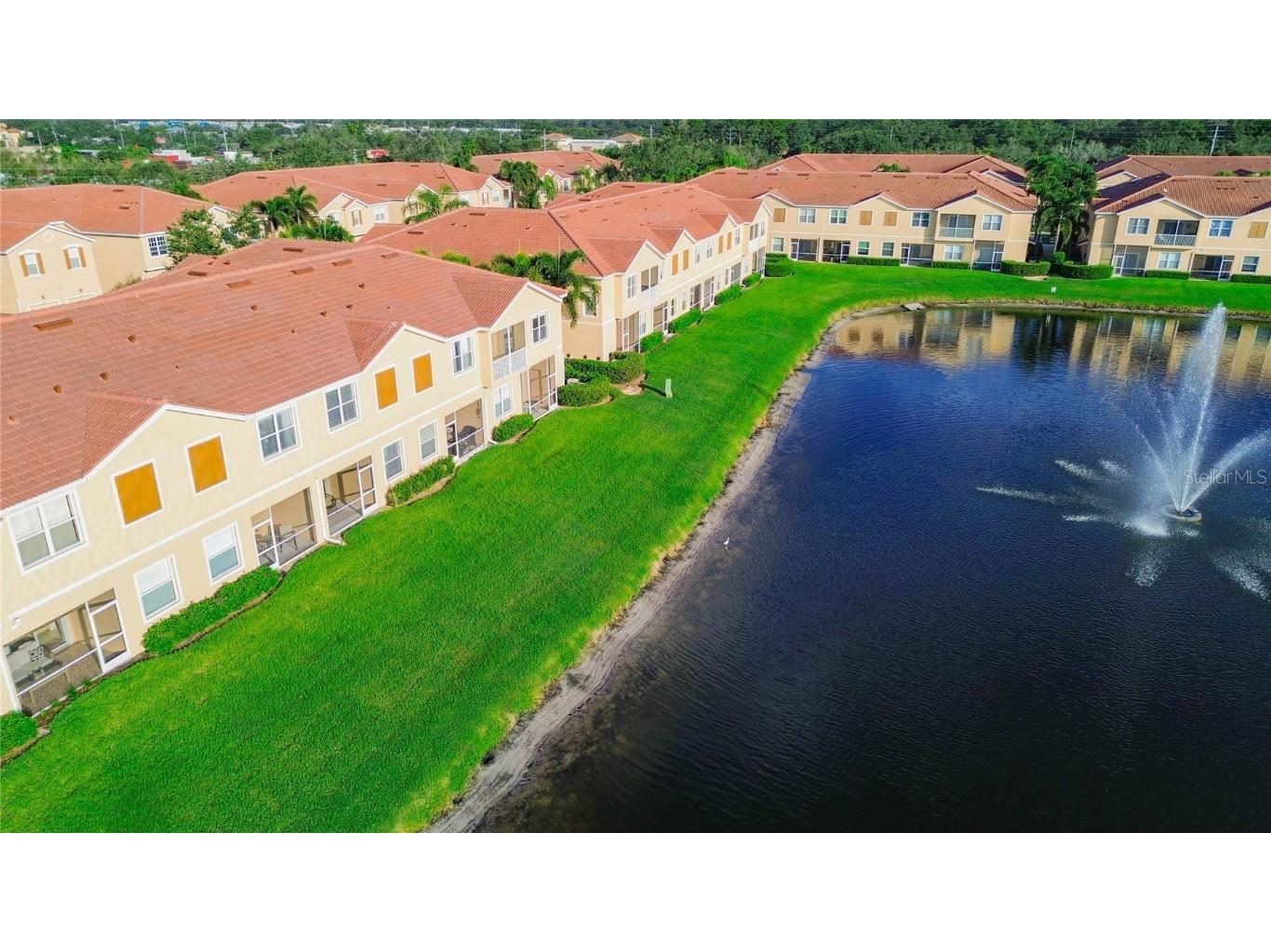 3790 Parkridge Circle #22-103 Sarasota FL 34243 A4575041 image1