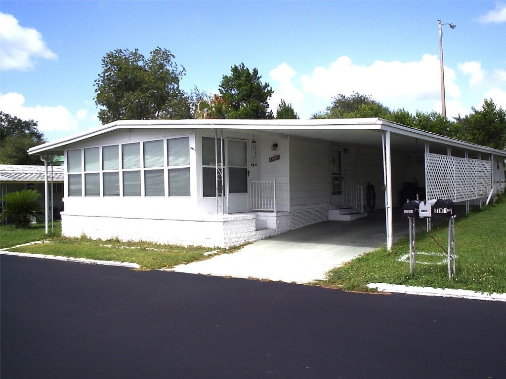 37905 Mission Hills Avenue Zephyrhills FL 33541 T3477505 image1