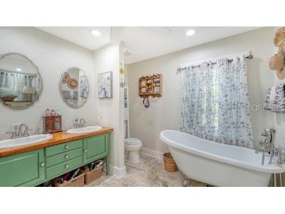 3793 Gocio Road Sarasota FL 34235 A4687959 image22