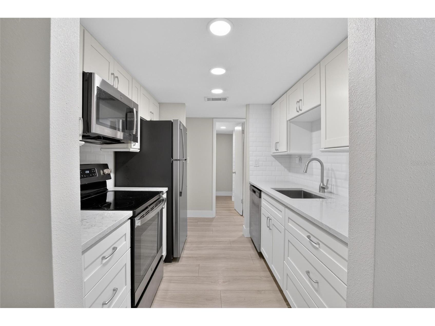 3795 41st Lane S #A Saint Petersburg FL 33711 - BOCA CIEGA BAY TB8513635 image5