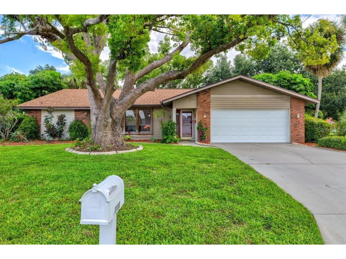 3799 Aster Drive Sarasota FL 34233 A4659698 image1