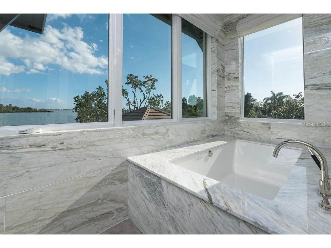 3799 Flamingo Avenue Sarasota FL 34242 A4653658 image42