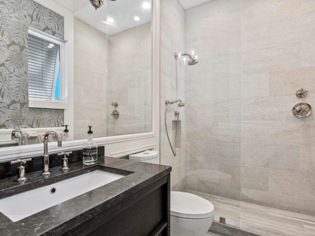 3799 Flamingo Avenue Sarasota FL 34242 A4653658 image50