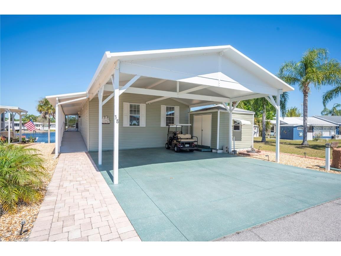 38 Queen Of Waters Street Lake Wales FL 33898 - SADDLEBAG LAKE L4951660 image2