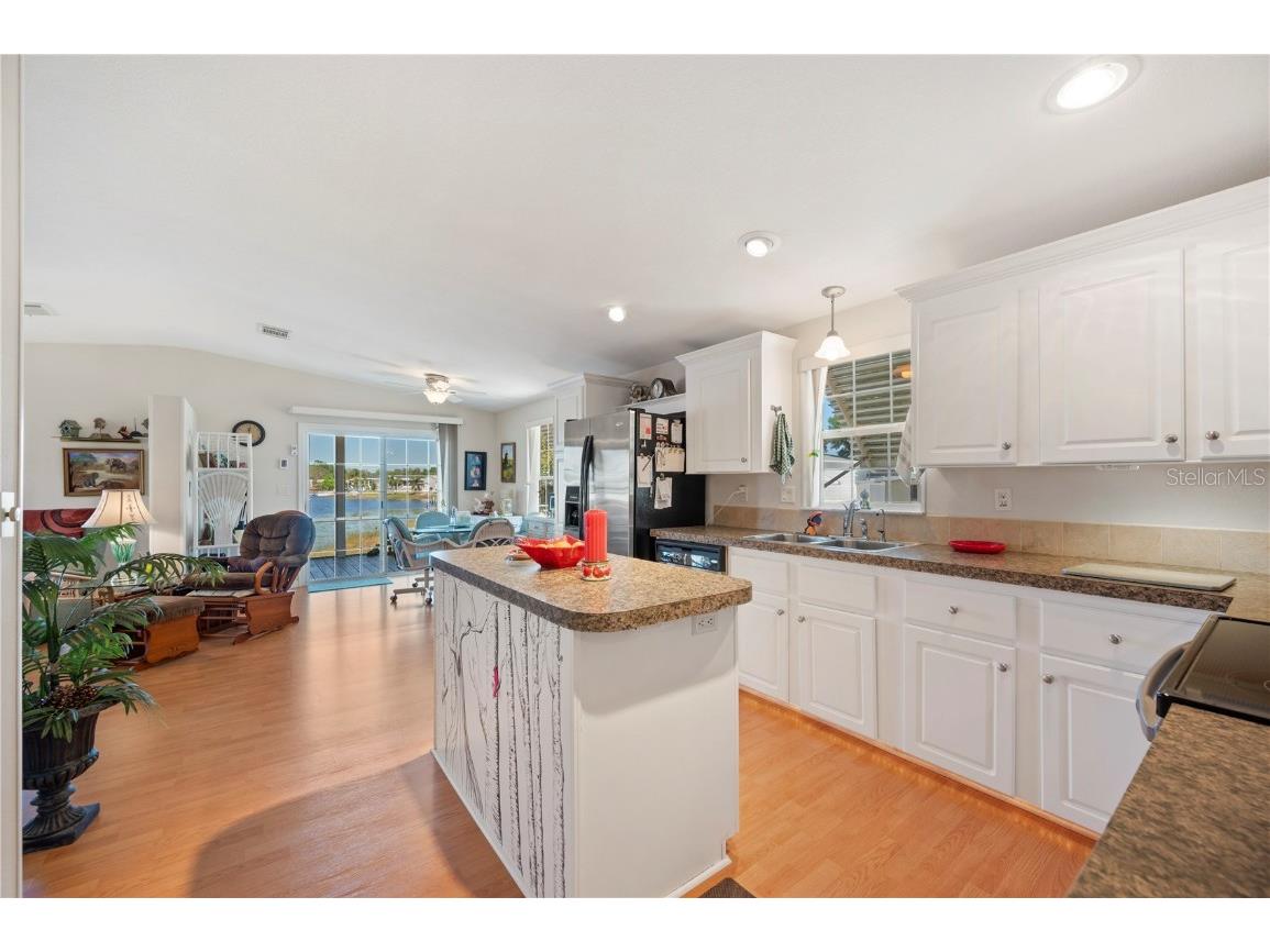 38 Queen Of Waters Street Lake Wales FL 33898 - SADDLEBAG LAKE L4951660 image9