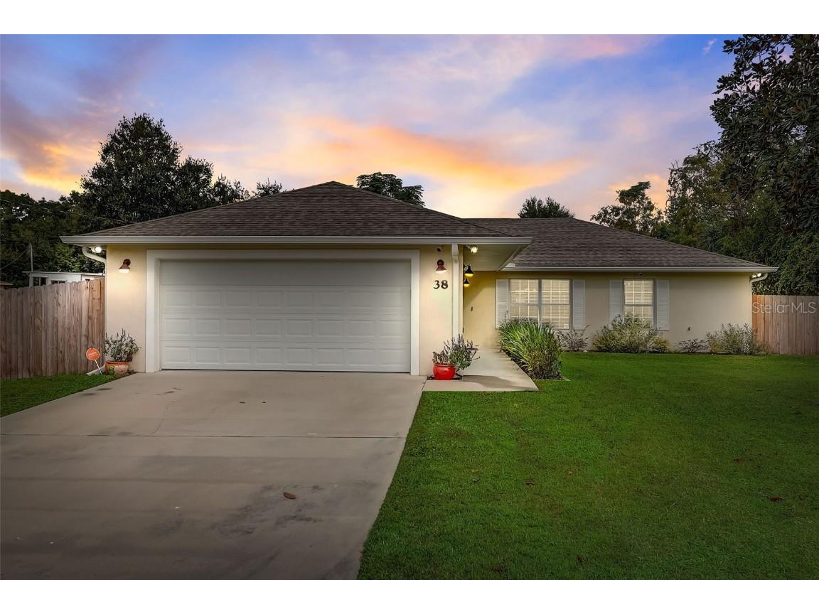 38 Sanford Avenue Debary FL 32713 V4933150 image1
